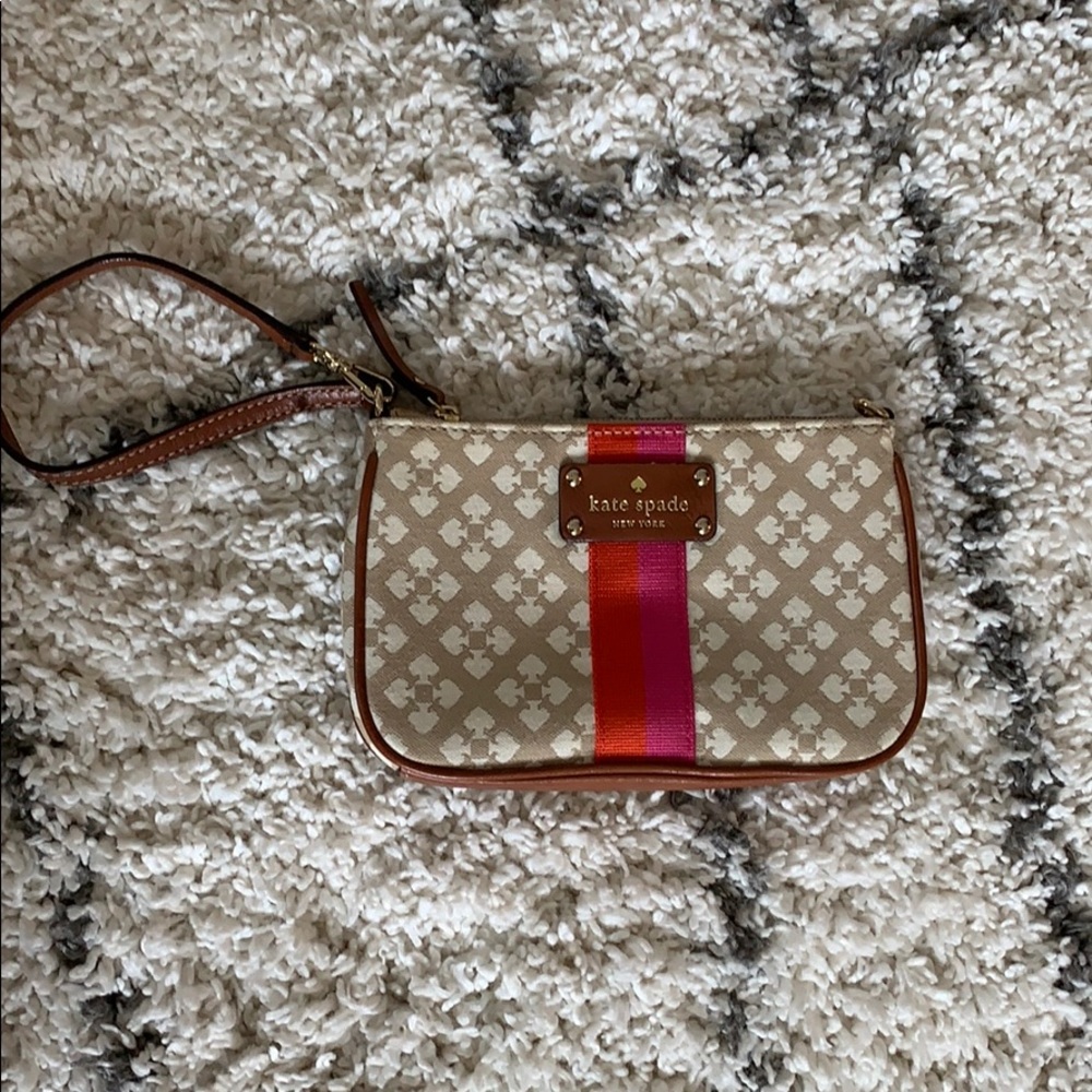 kate spade wristlet wallet
